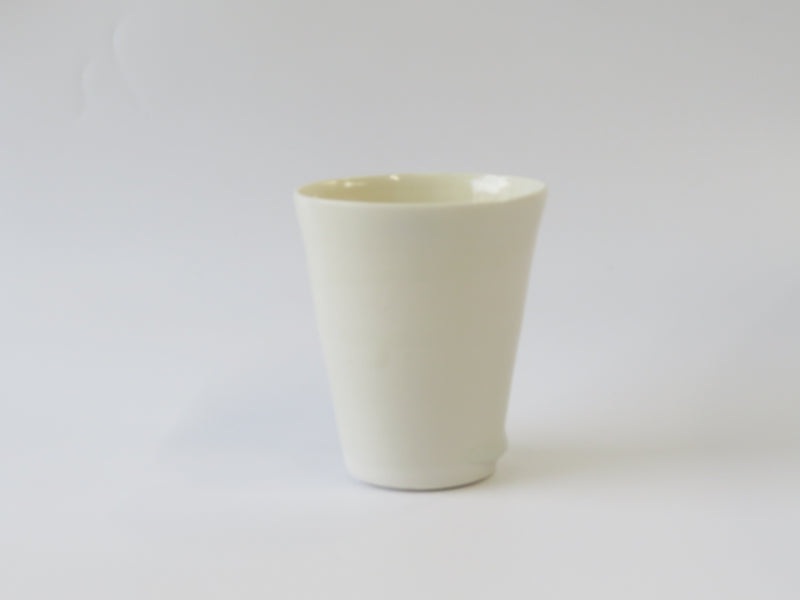 Seconds No 28 White Handles Cup