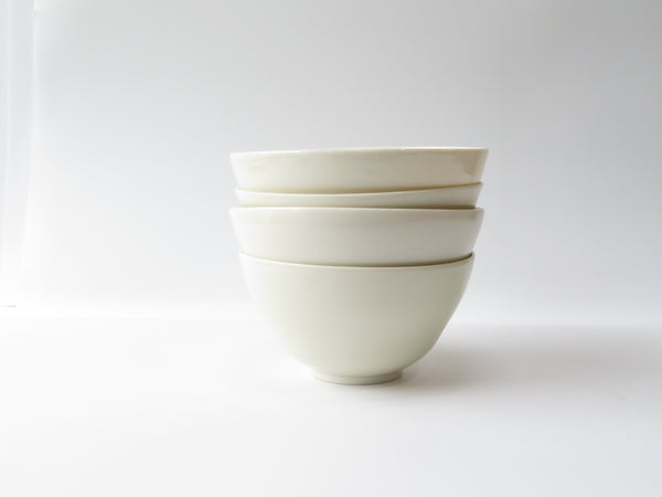 Set of 4 white Breakfast Bowls (No5)