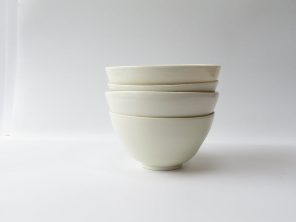 Set of 4 white Breakfast Bowls (No5)
