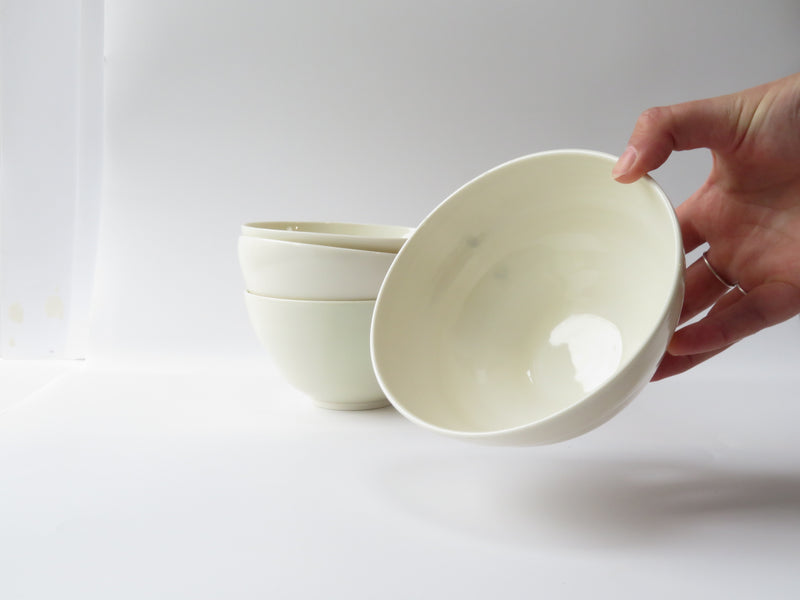 Set of 4 white Breakfast Bowls (No5)