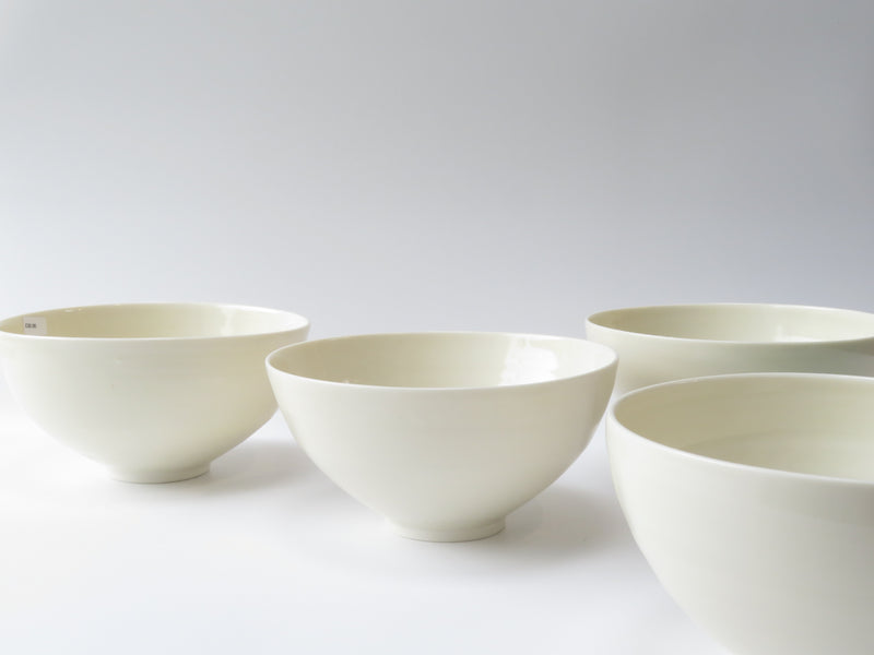 Set of 4 white Breakfast Bowls (No7)