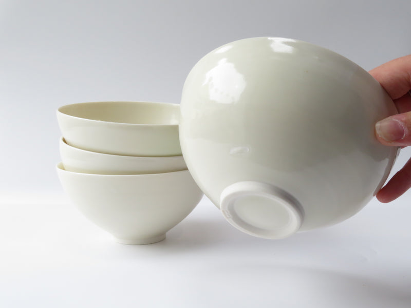 Set of 4 white Breakfast Bowls (No7)