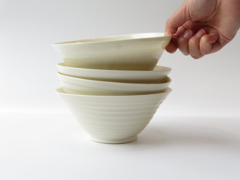 Set of 4 White Luna Breakfast Bowls (No 12)