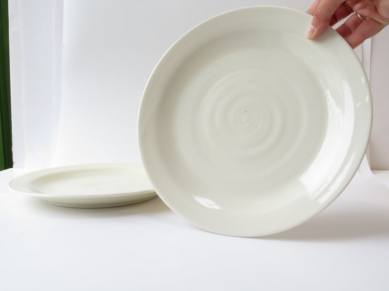 Set of 2 White Dinner Plates (No 10)