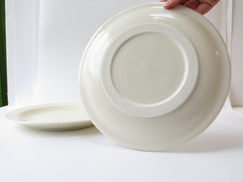 Set of 2 White Dinner Plates (No 10)