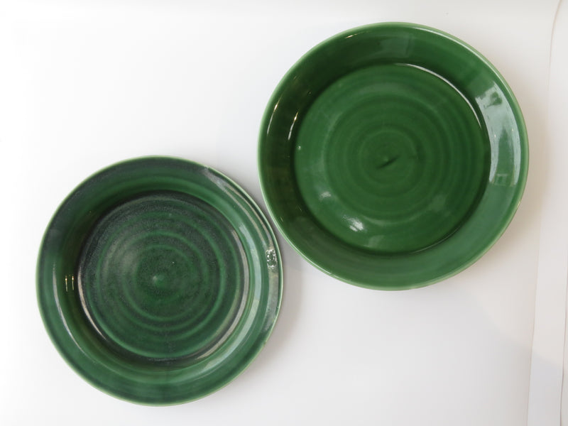 Set of 2 Green Dinner Plates (No 12)